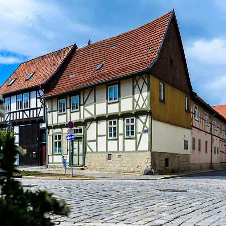 Ackerburgerhof Ballstrase 18 *